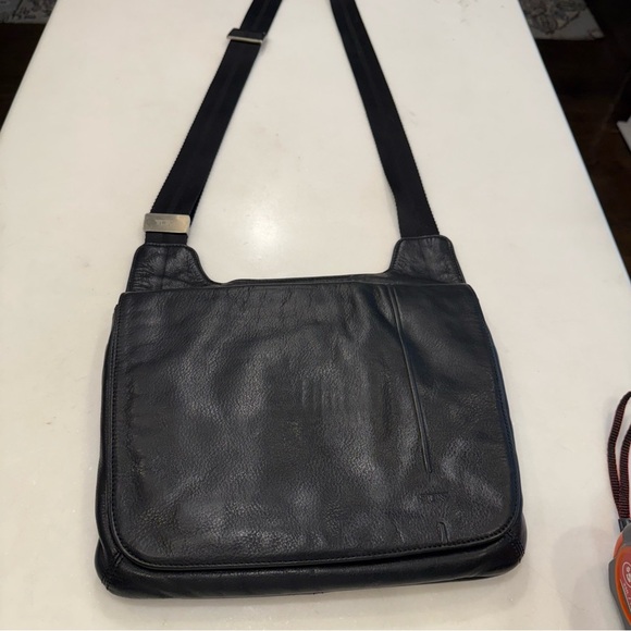 Tumi Shoulder Bag 6923D Bryce Flap Bodybag Cowhide Messenger Grained Leather - Picture 14 of 16